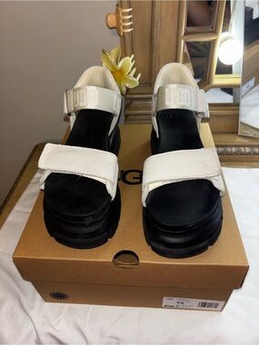 UGG Women's Cream and Black Platform Sandals